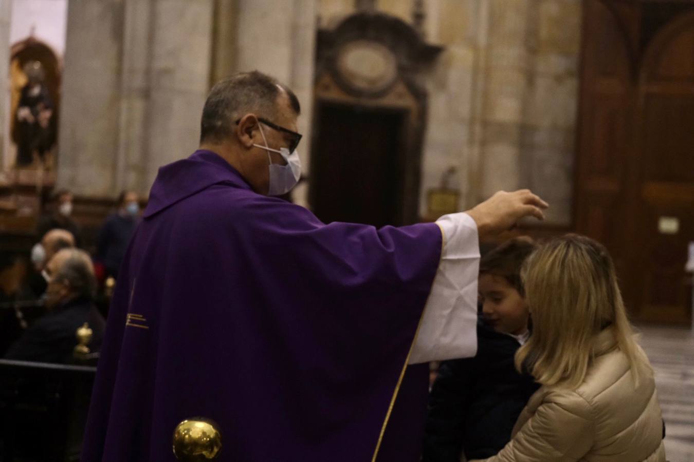 FOTOS: Comienza la Cuaresma 2021 en Cádiz