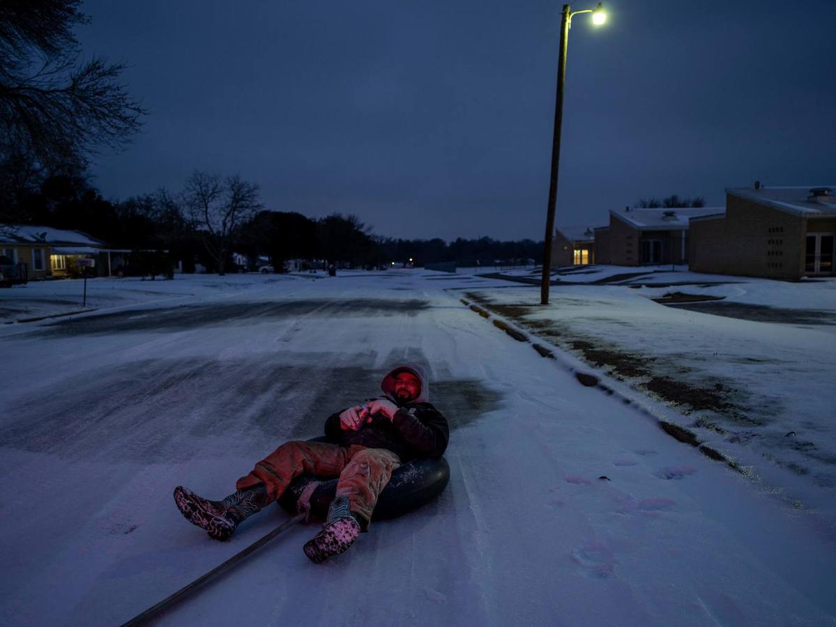 Una tormenta de nieve sin precedentes afecta a gran parte de Estados Unidos