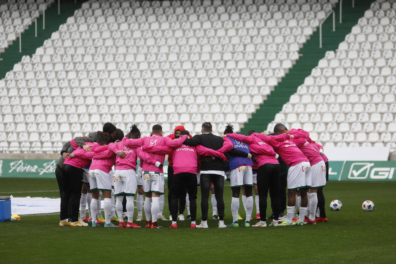 La otra cara del Córdoba CF - Linares, en imágenes