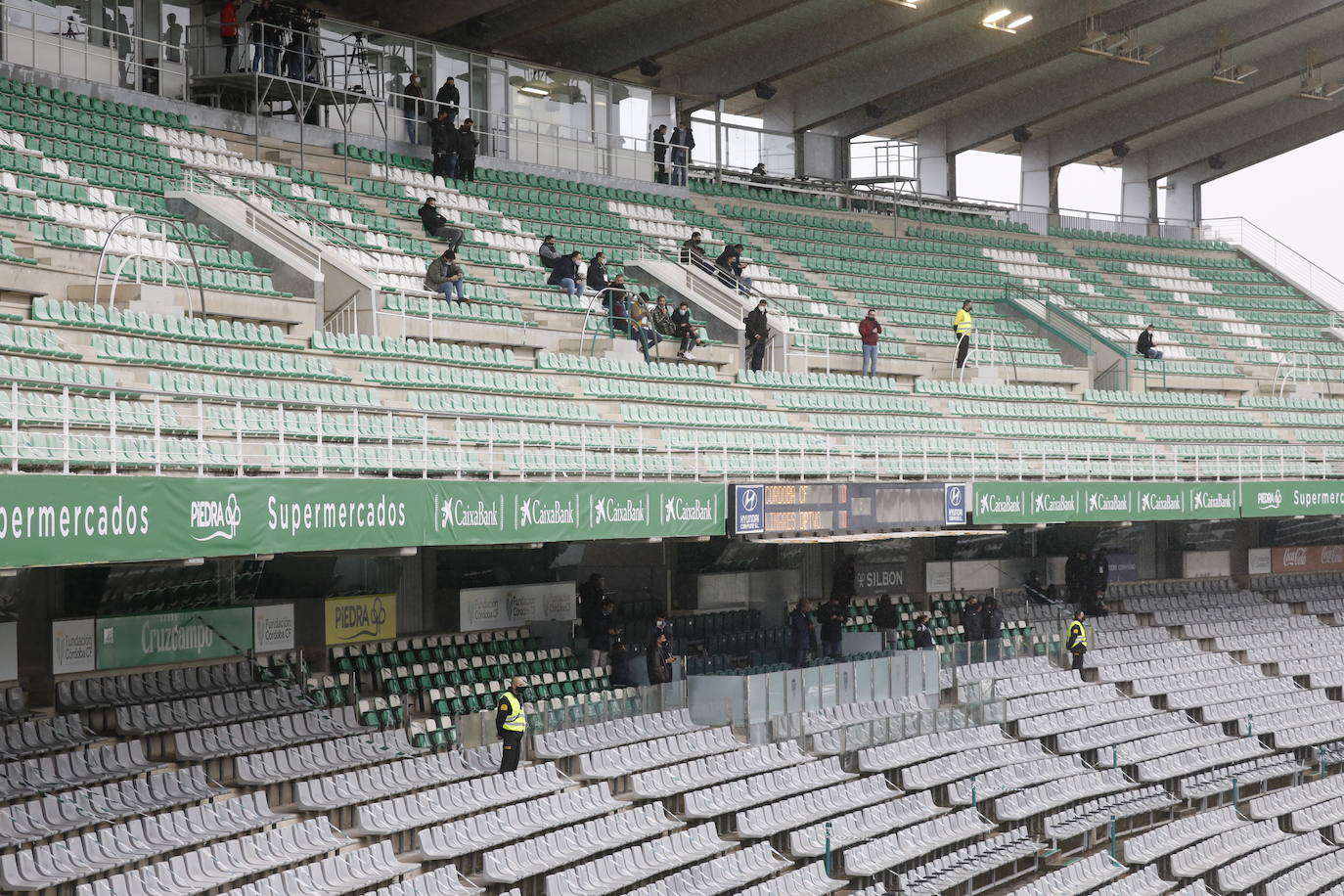 La otra cara del Córdoba CF - Linares, en imágenes