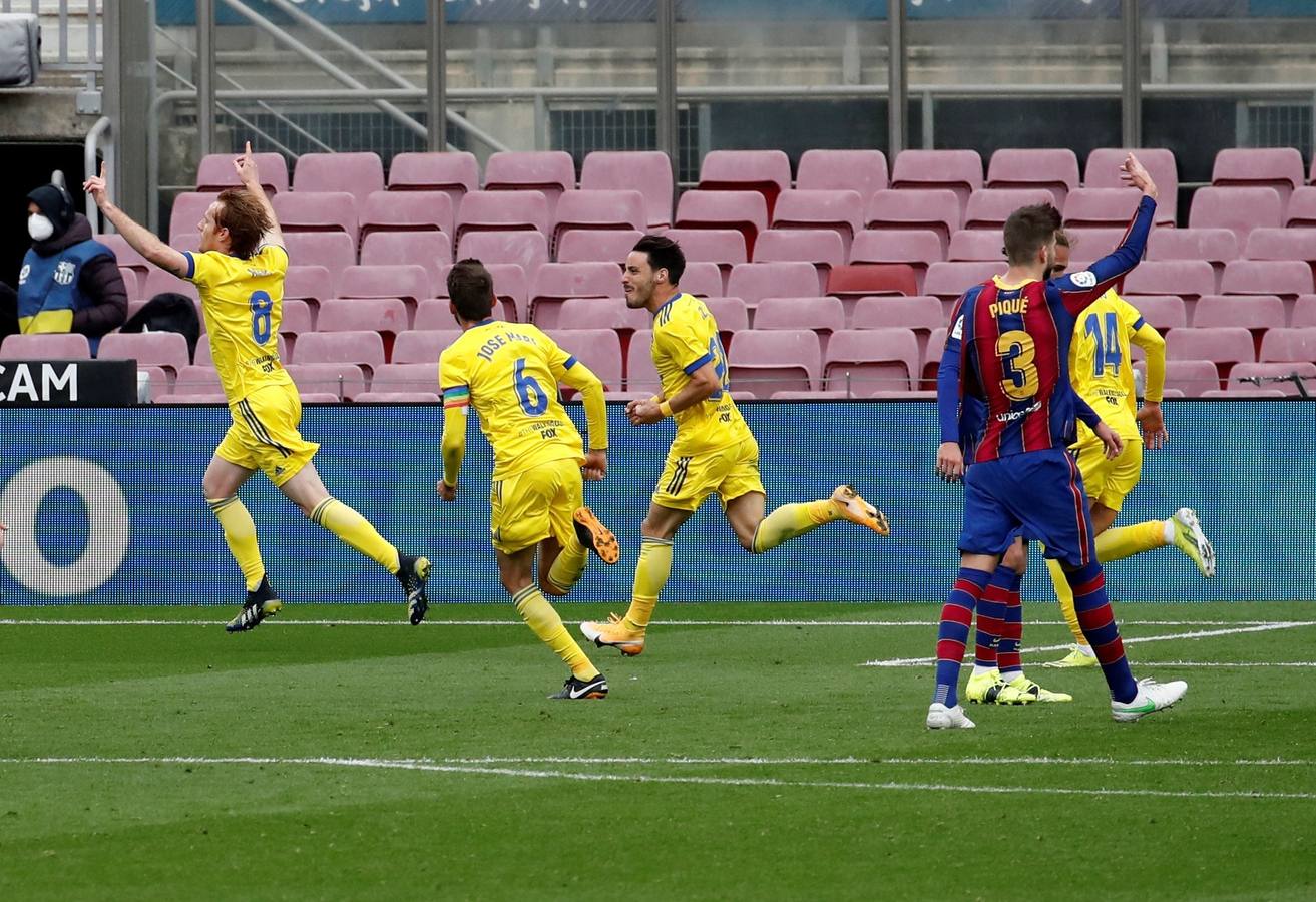 FOTOS: Las imágenes del empate del Cádiz en Barcelona