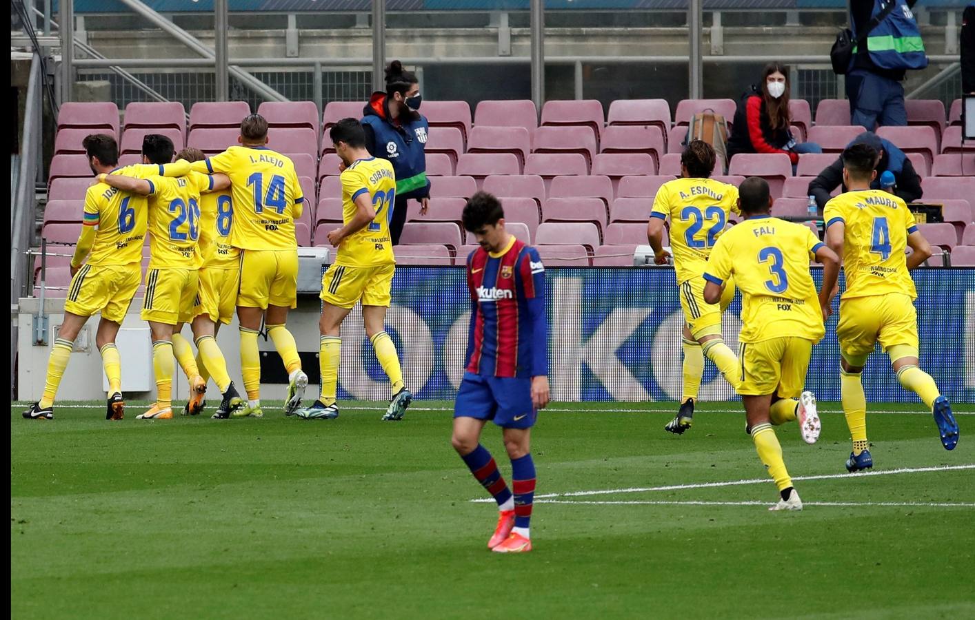 FOTOS: Las imágenes del empate del Cádiz en Barcelona