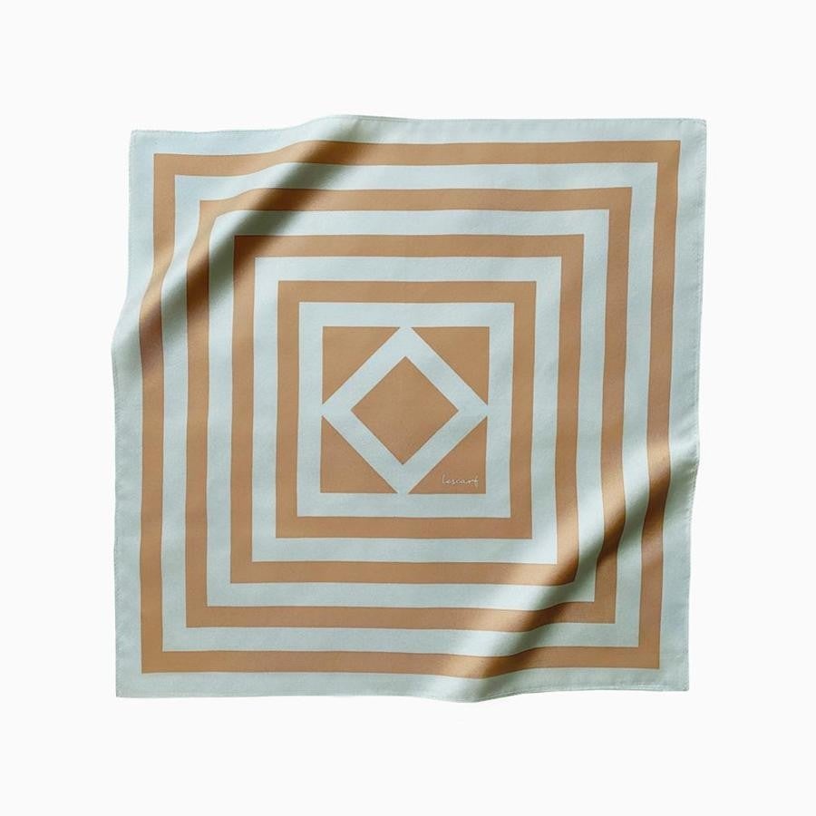 Pañuelo OP003 de la colección de Olivia Palermo para Le Scarf (73€).