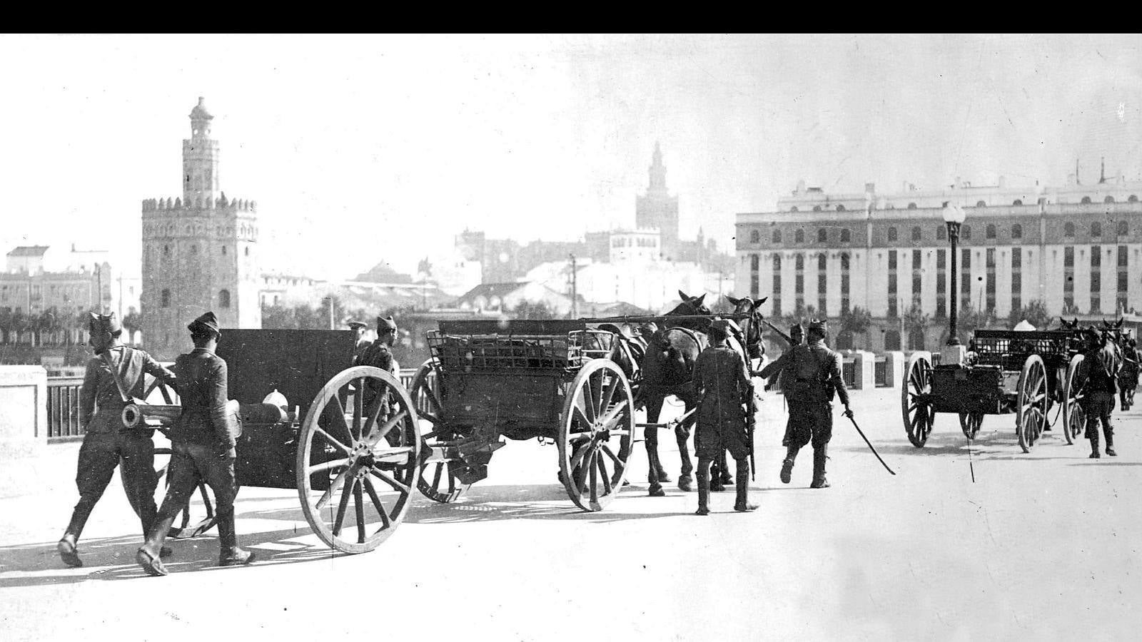 La Torre del Oro en plena Guerra Civil española, concretamente en los momentos de ocupación militar de 1936