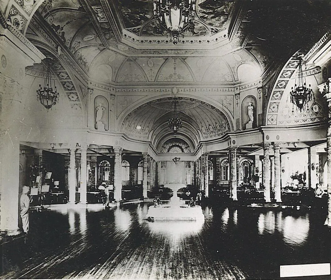Junto a la reforma del salón de baile del Hotel Astor House, una de sus mayores obras fue la reconversión interior de la mansión de los MacBain en el lujoso y hoy desaparecido Hotel Majestic, donde el Generalísimo Chiang Kai-shek celebró su boda. 