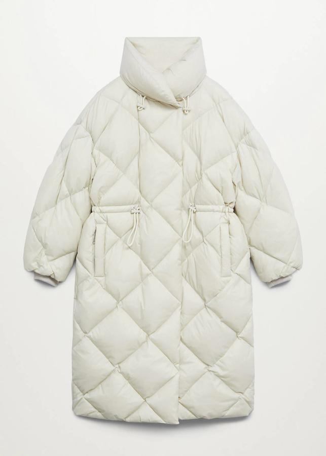 Anorak acolchado plumón oversize de Mango (precio: 79,99€ / antes: 159,99€)