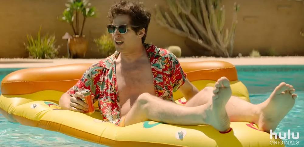 Andy Sandberg. Candidato a mejor actor de comedia o musical por 'Palm Springs'