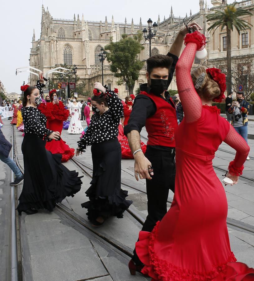 En imágenes, la moda flamenca solicita ayudas para sobrevivir a la pandemia