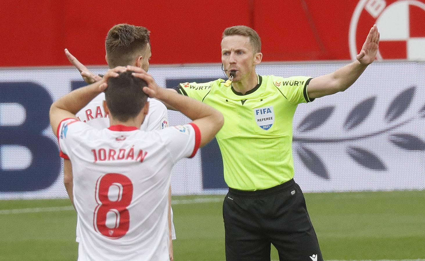 Las mejores imágenes del partido entre el Sevilla F.C. y el Barcelona