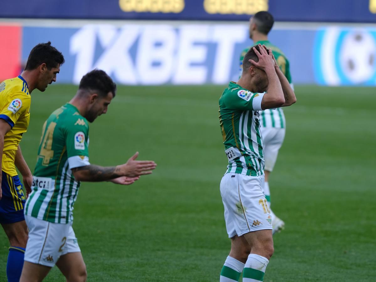 En imágenes, el partido entre el Cádiz y el Betis