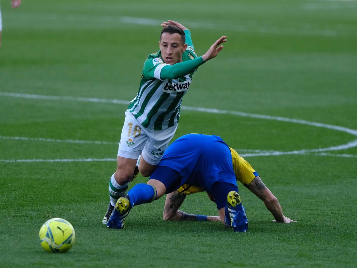 En imágenes, el partido entre el Cádiz y el Betis