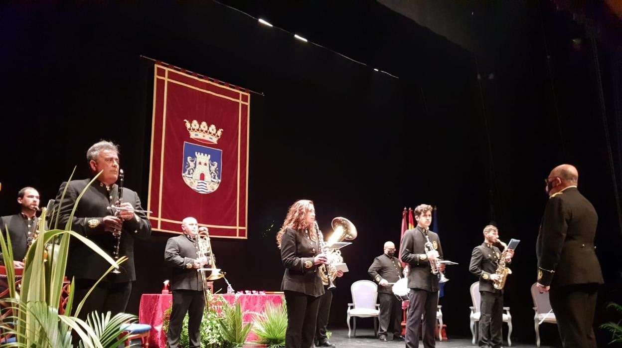 En imágenes: Acto de entrega de Insignias de Oro de Sancti Petri 2021