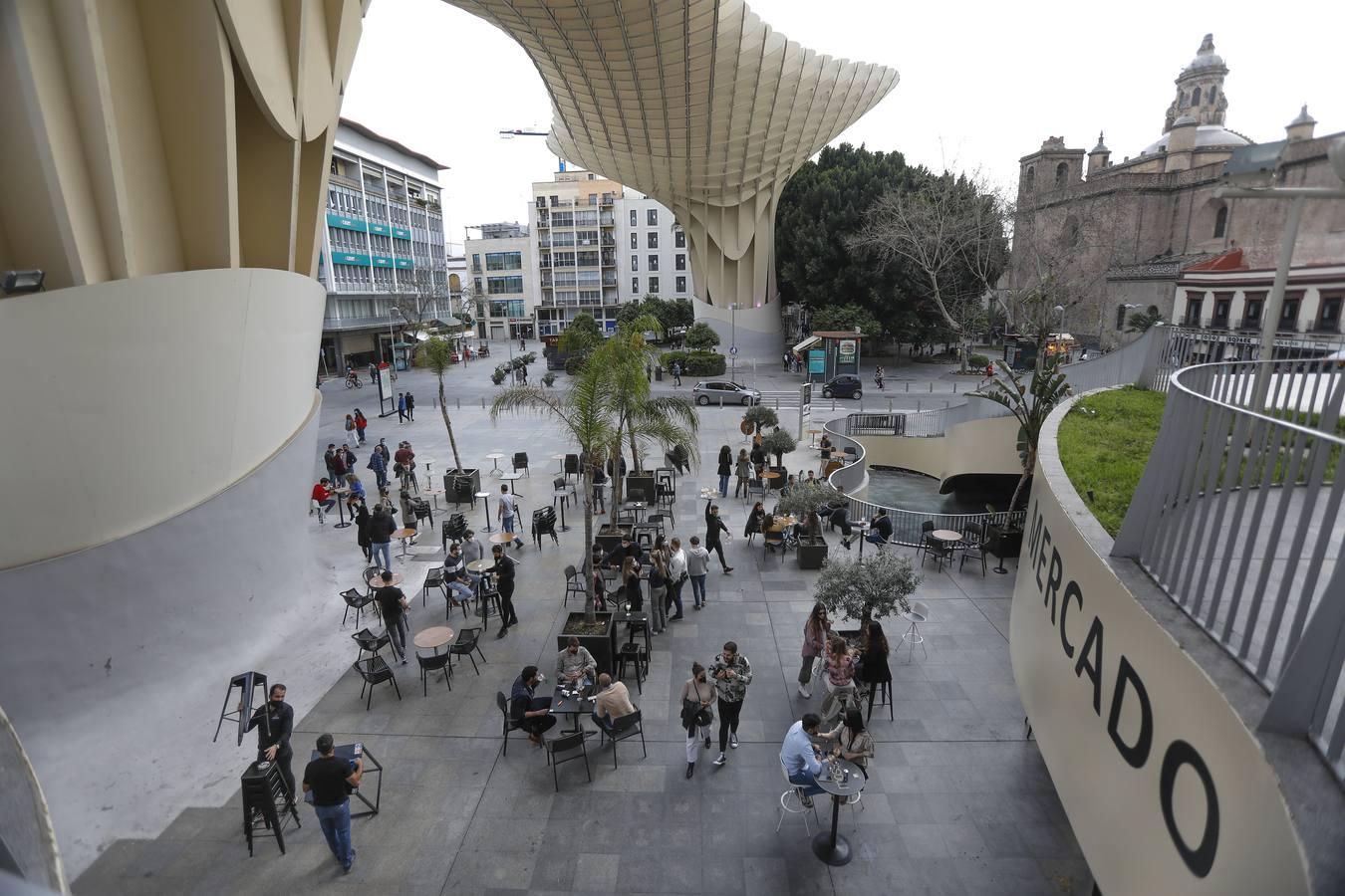 Las buenas temperaturas del puente del Día de Andalucía invitan a los paseos por Sevilla