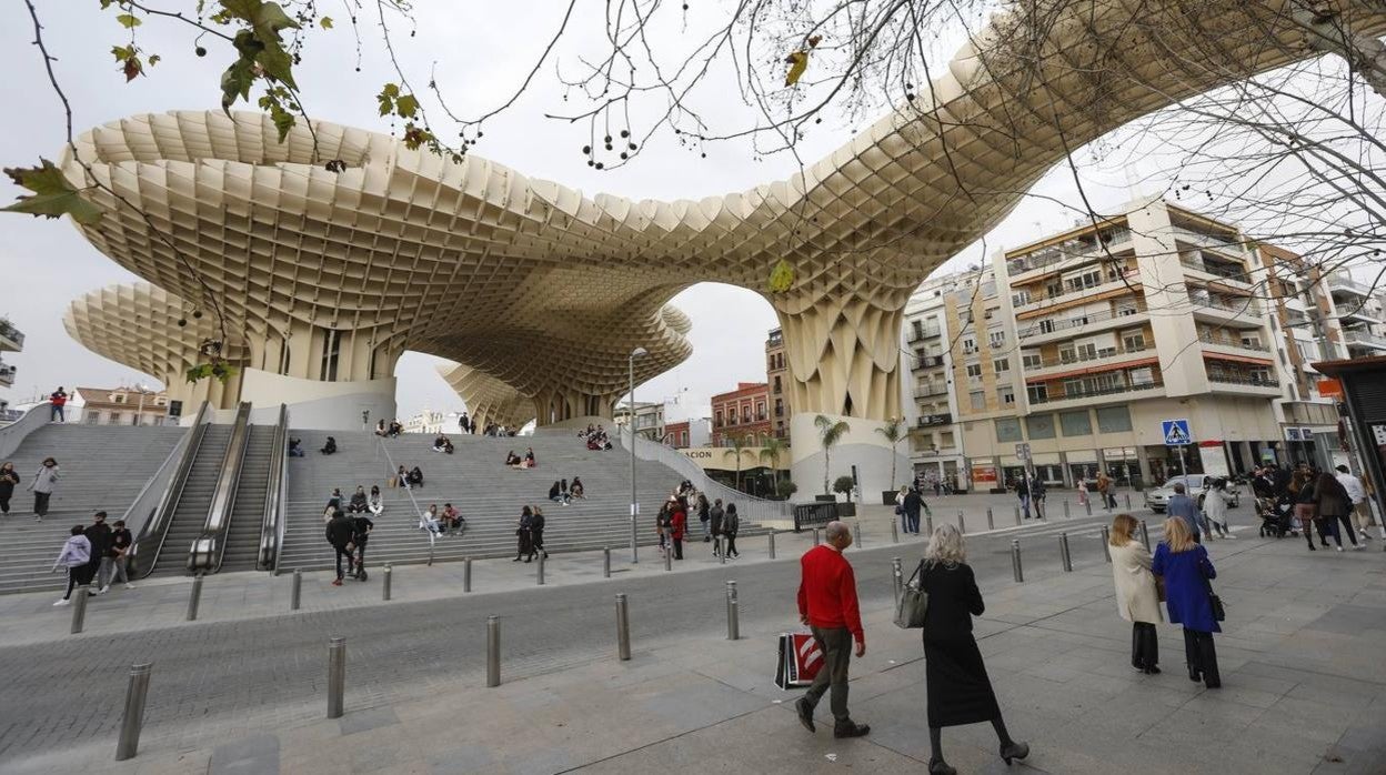 Las buenas temperaturas del puente del Día de Andalucía invitan a los paseos por Sevilla