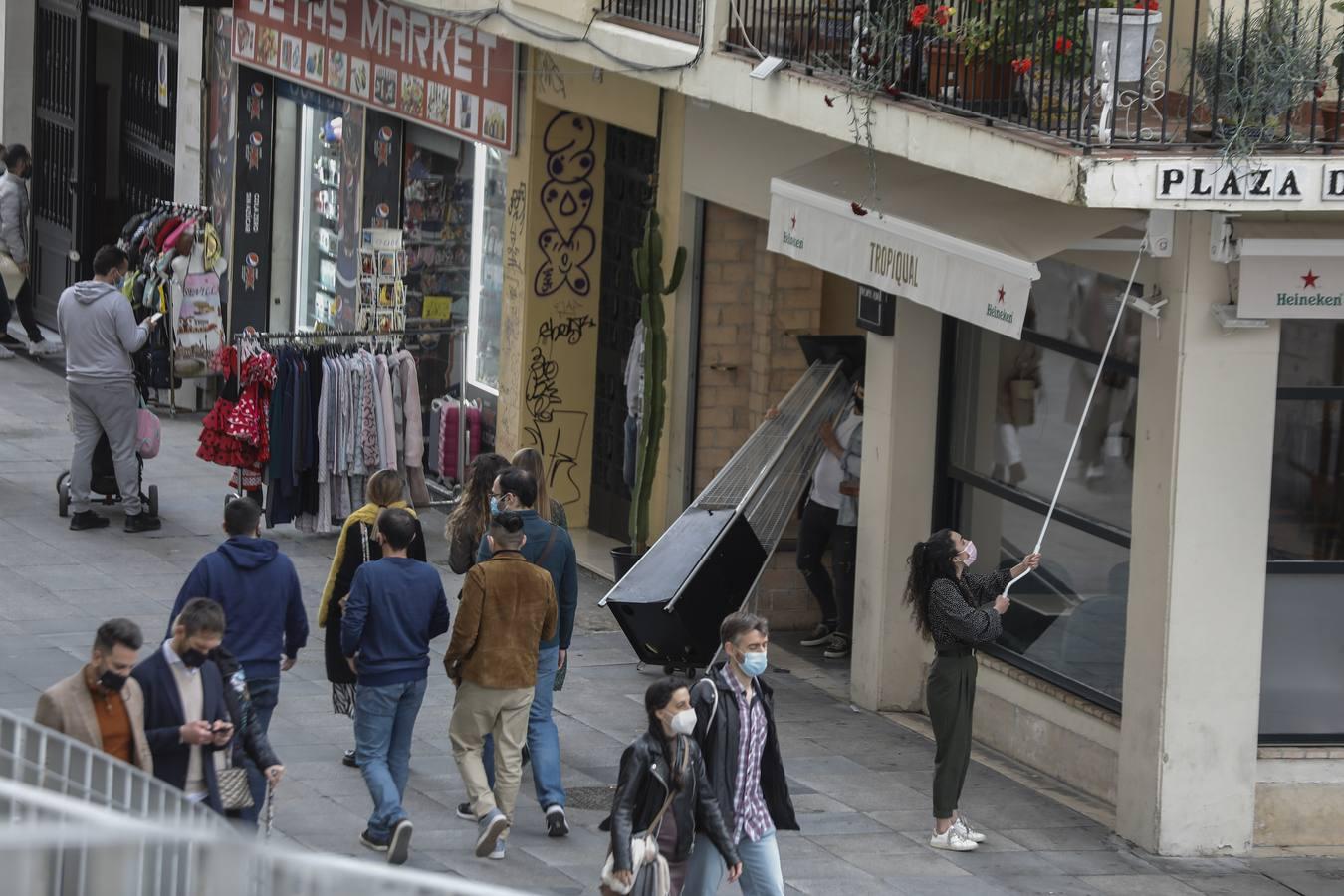 Las buenas temperaturas del puente del Día de Andalucía invitan a los paseos por Sevilla