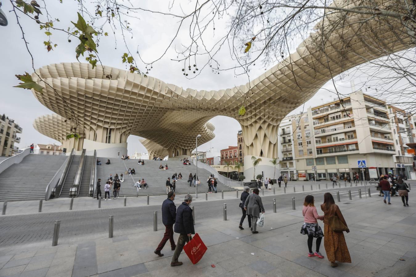 Las buenas temperaturas del puente del Día de Andalucía invitan a los paseos por Sevilla