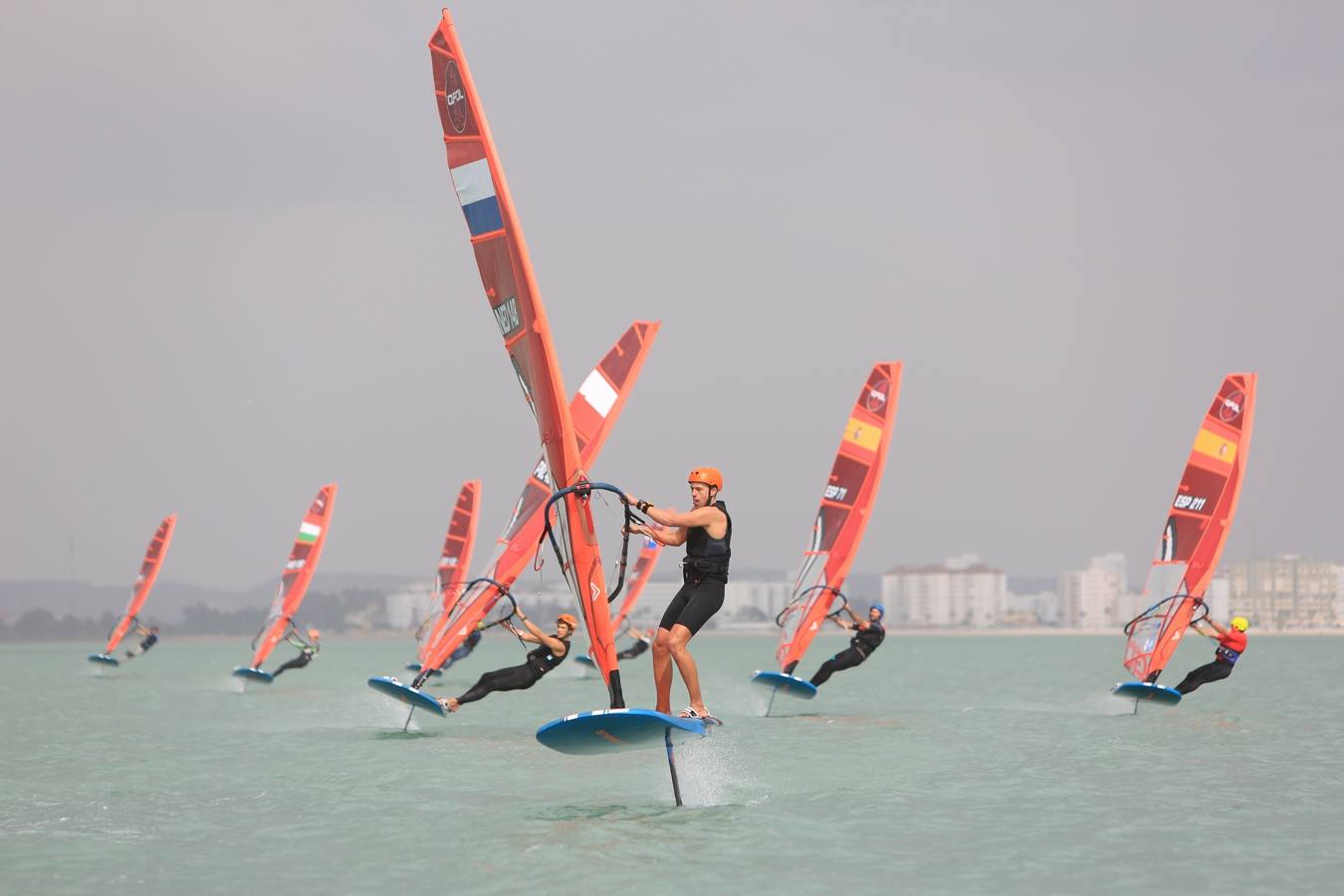 FOTOS: La Semana Olímpica Andaluza de vela, en la Bahía de Cádiz