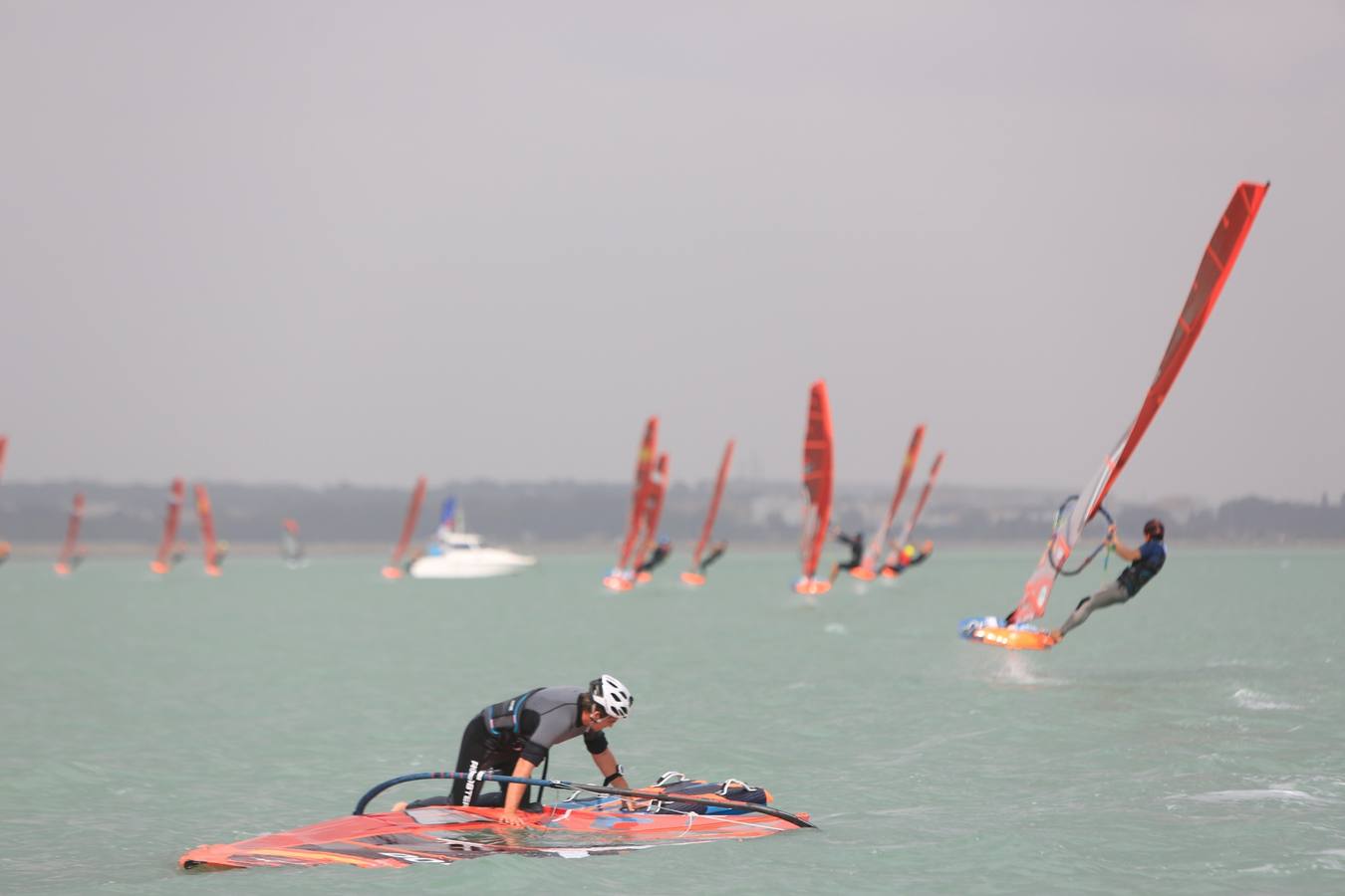 FOTOS: La Semana Olímpica Andaluza de vela, en la Bahía de Cádiz