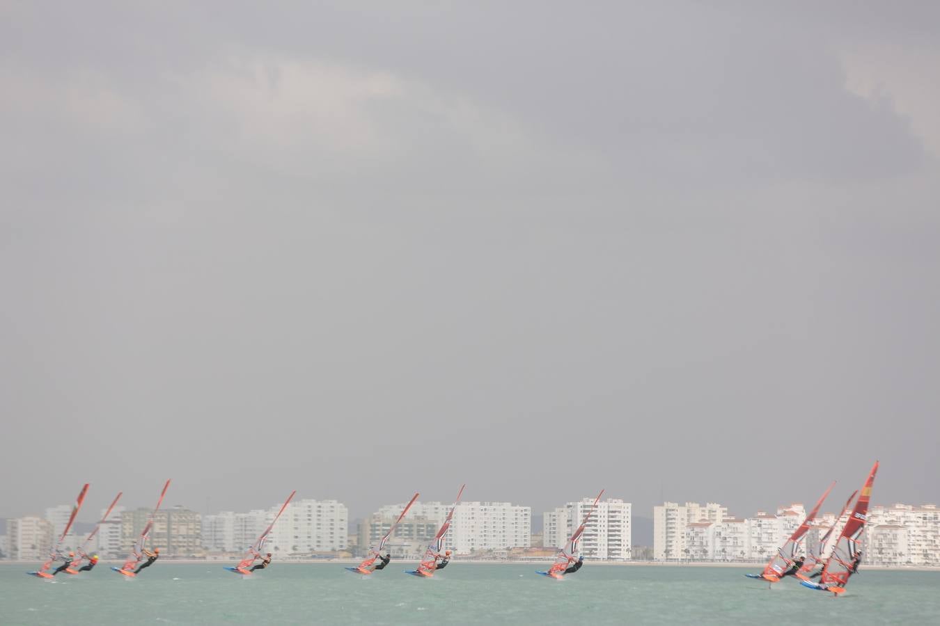 FOTOS: La Semana Olímpica Andaluza de vela, en la Bahía de Cádiz