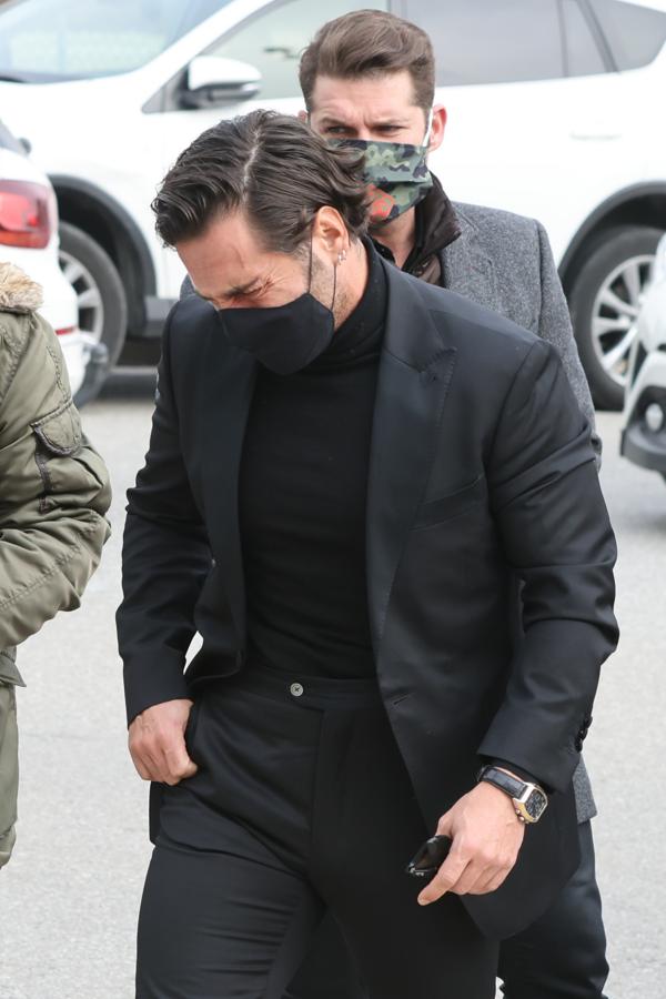 David Bustamante a su llegada al tanatorio. 