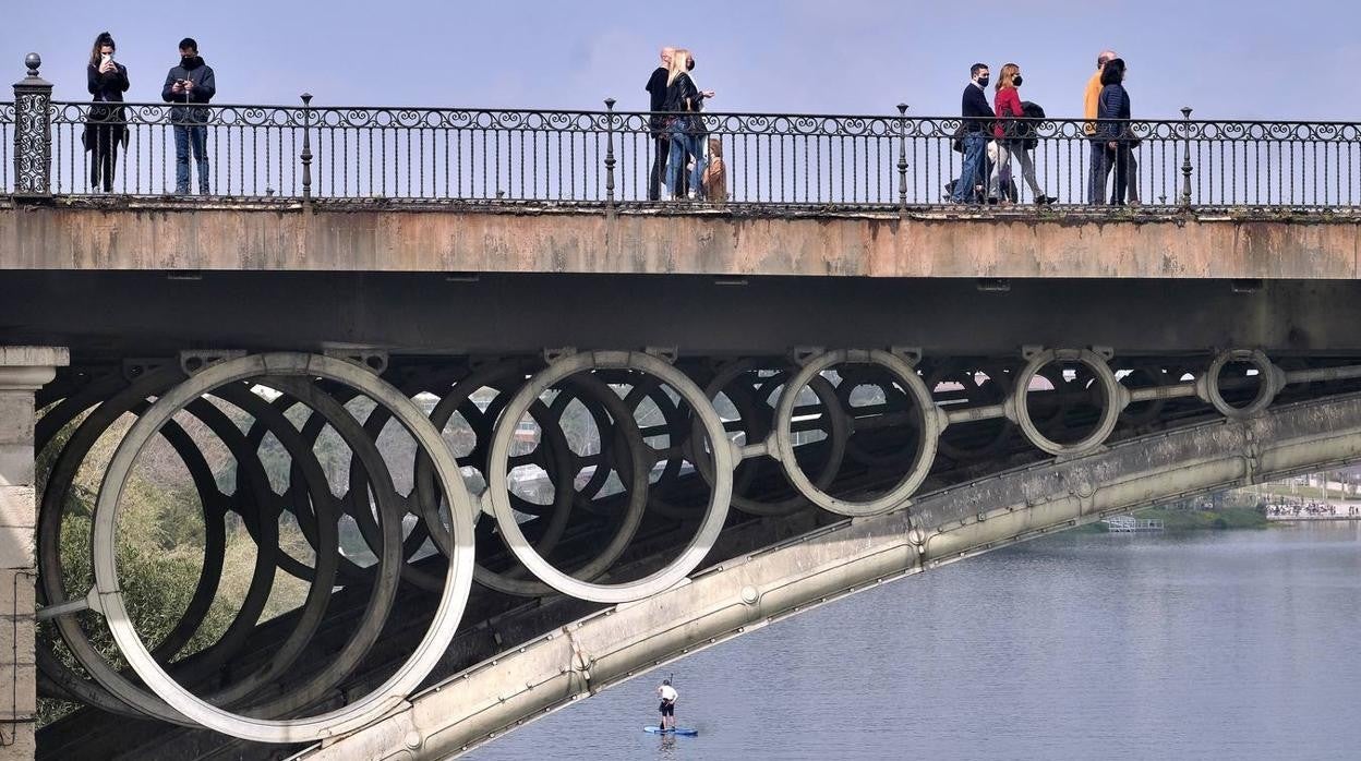 En imágenes, ambiente de domingo en las calles de Sevilla