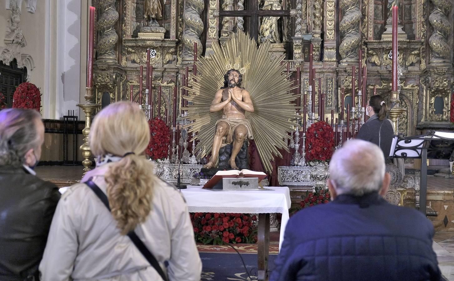 En imágenes, ambiente de domingo en las calles de Sevilla