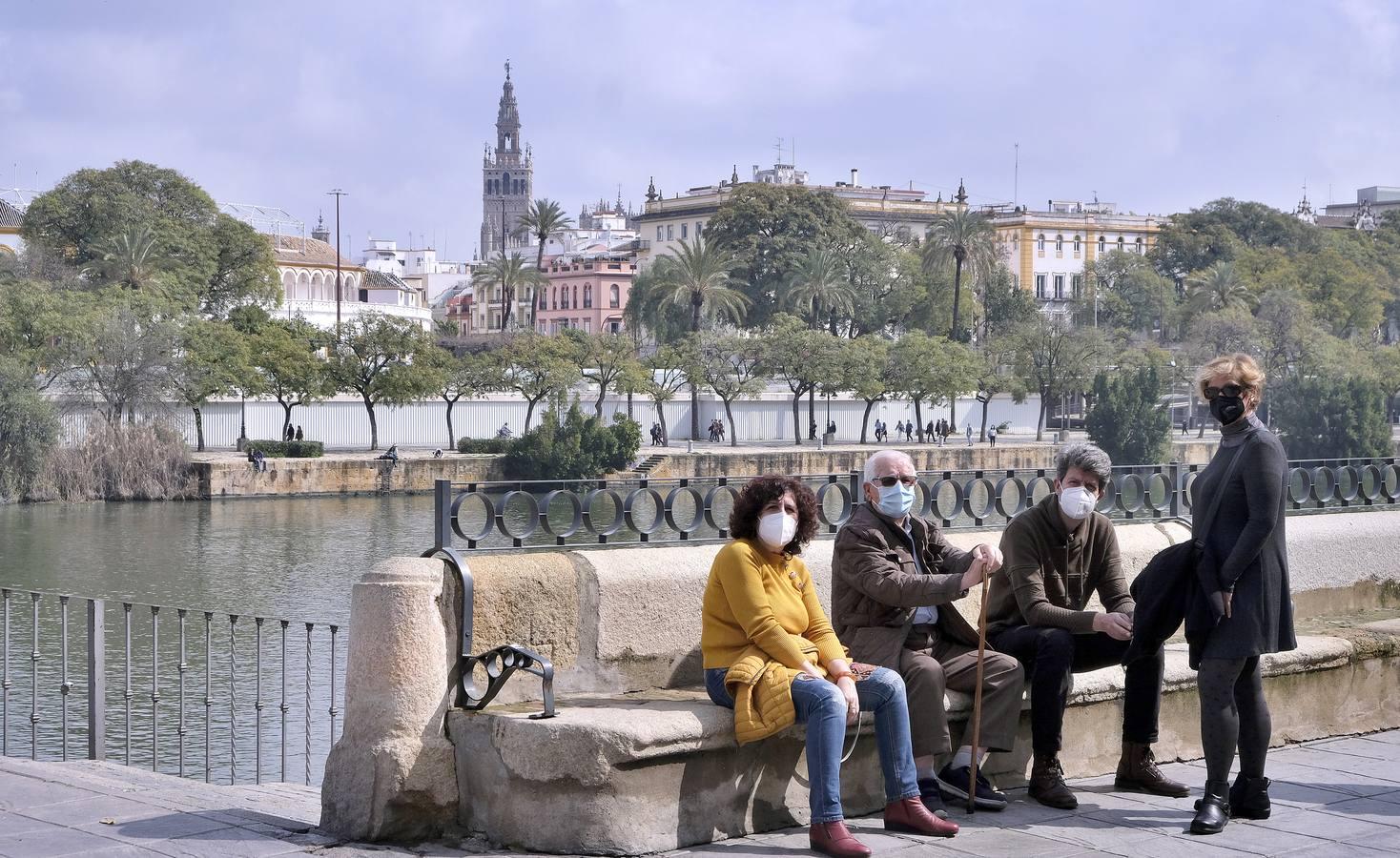 En imágenes, ambiente de domingo en las calles de Sevilla