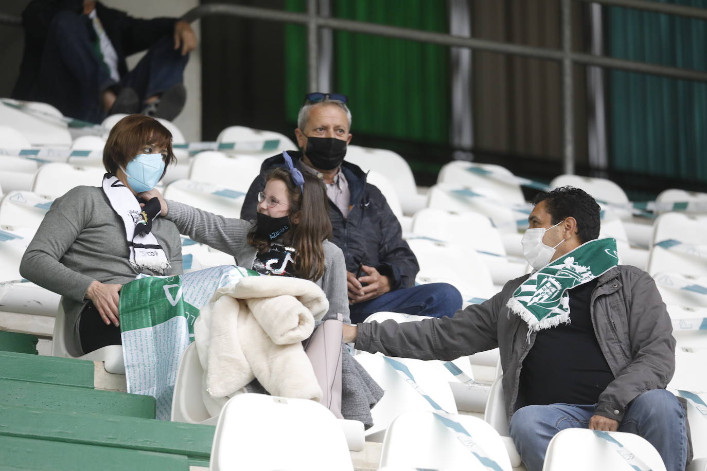 La vuelta del público en el Córdoba CF - Real Murcia, en imágenes