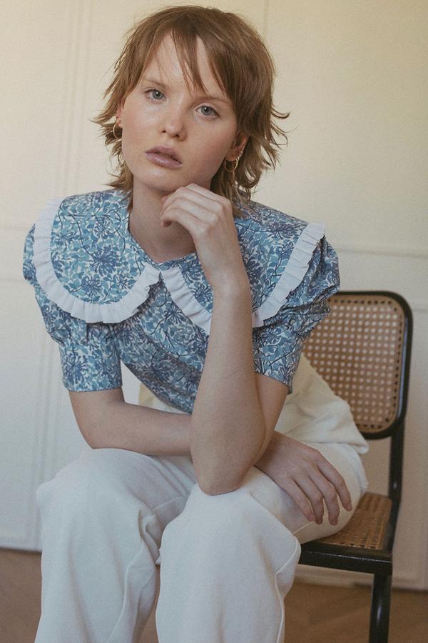 Blusa modelo Bambina con estampado floral de Vogana (129€)