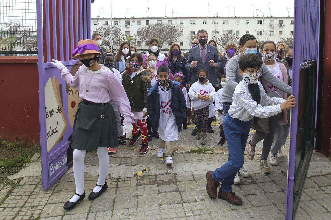 Juan Espadas, en la celebración del Día de la Mujer en el CEIP Menéndez Pidal