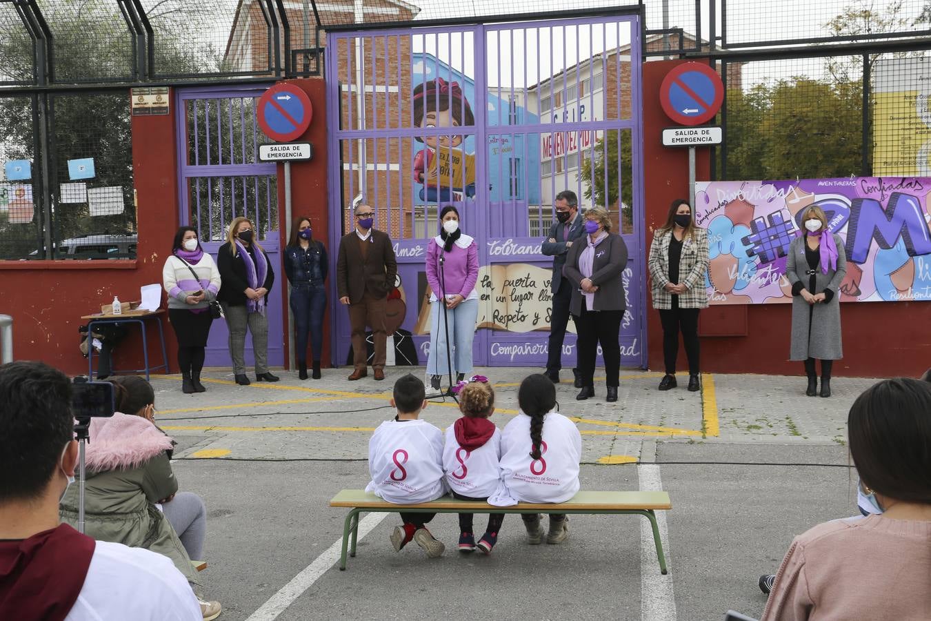 Juan Espadas, en la celebración del Día de la Mujer en el CEIP Menéndez Pidal