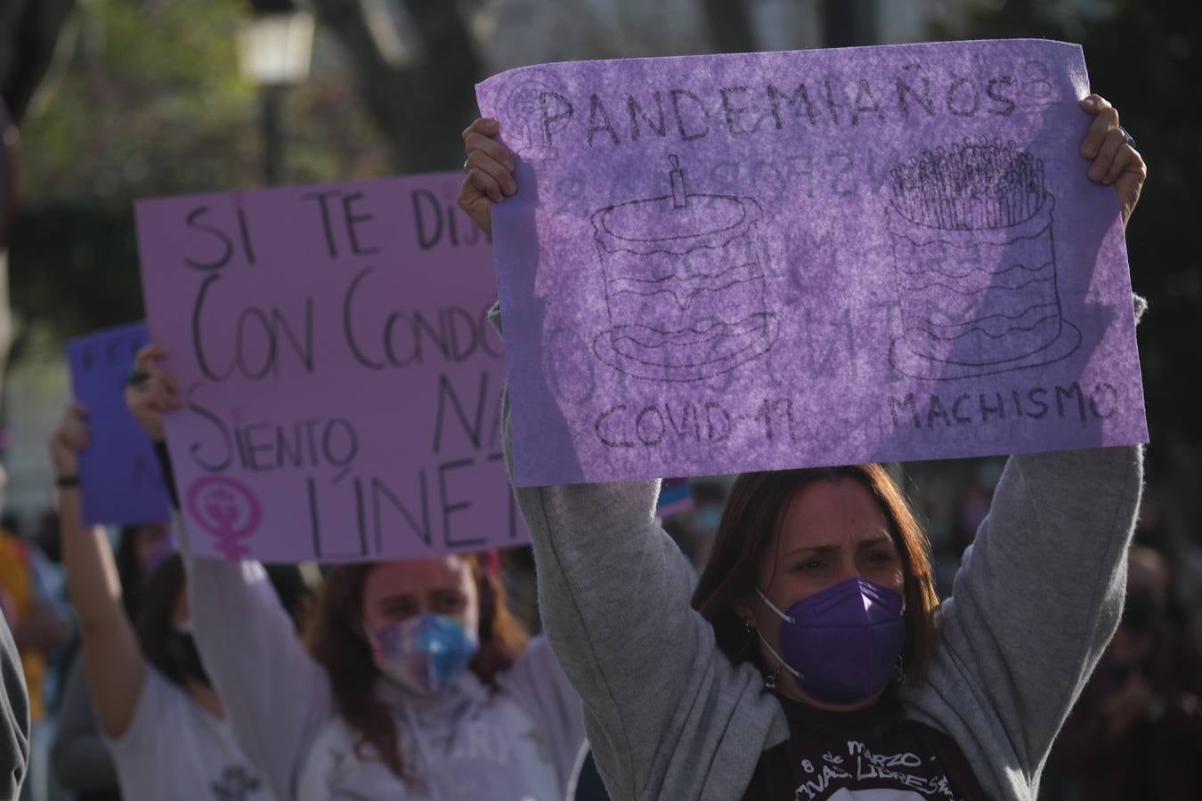 FOTOS: El 8-M, día de la mujer en Cádiz