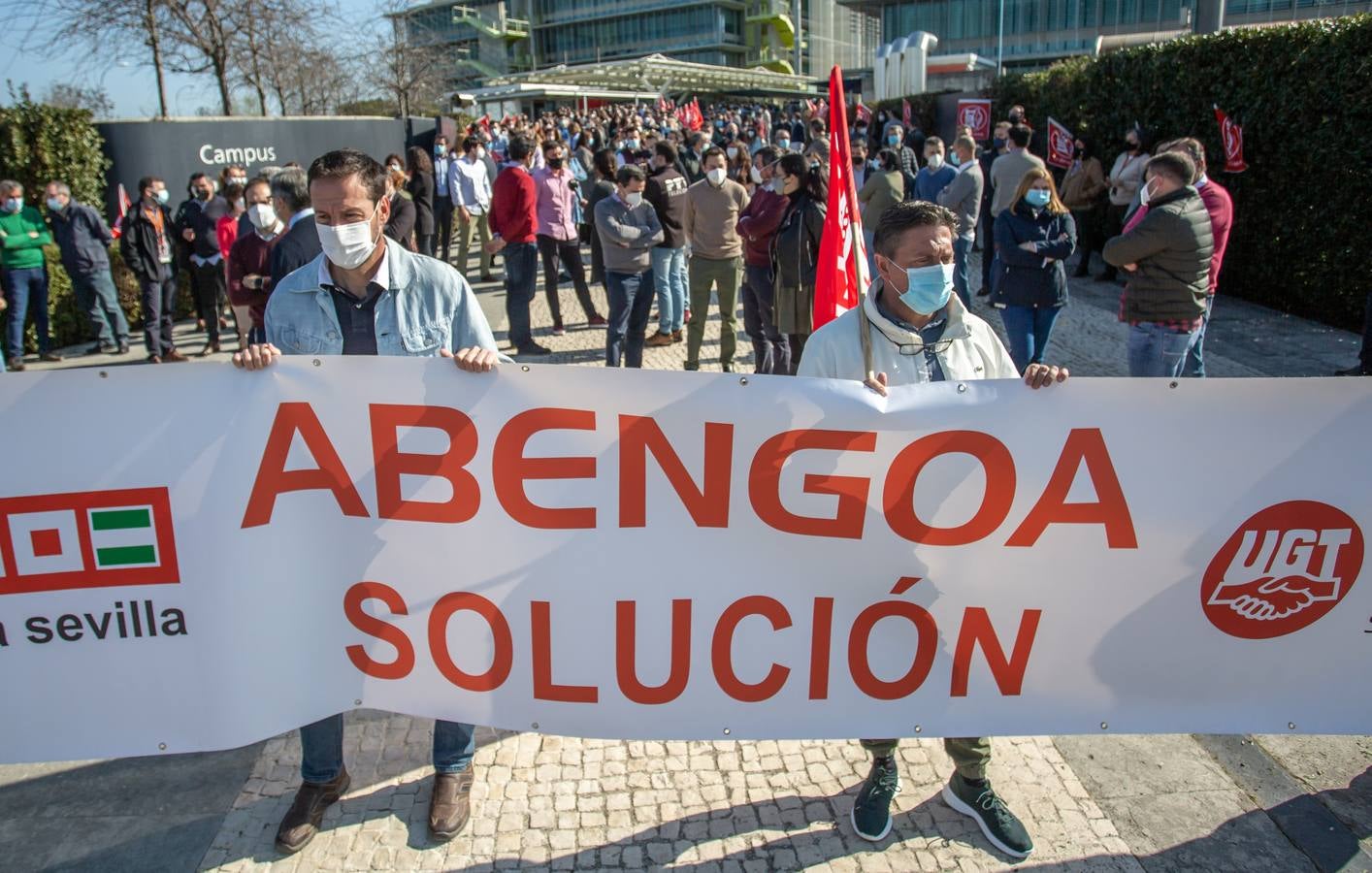 Concentración de trabajadores de Abengoa en Palmas Altas