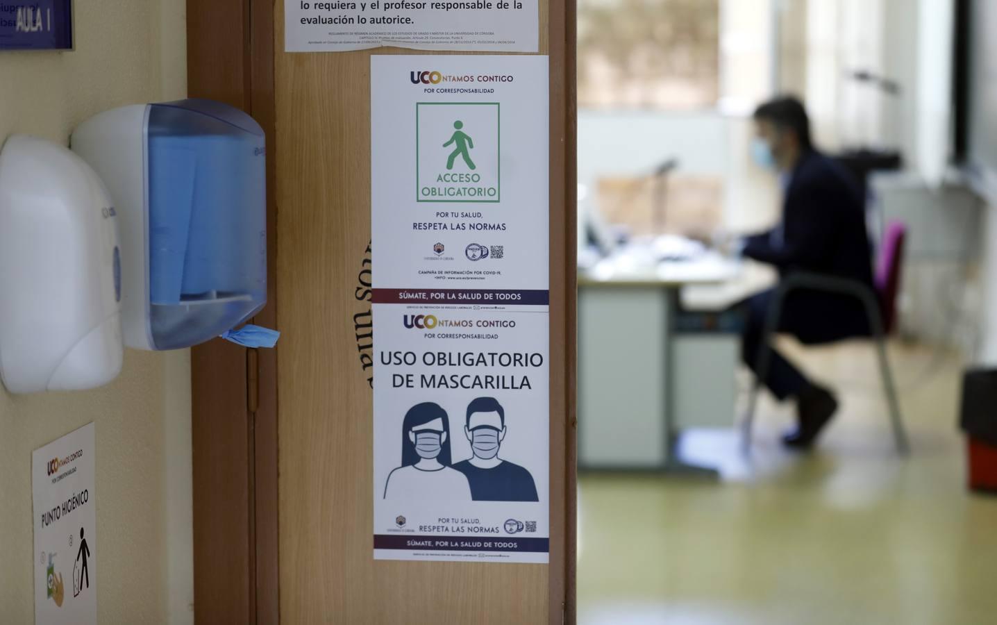 La universidad vuelve a las clases en Córdoba, en imágenes