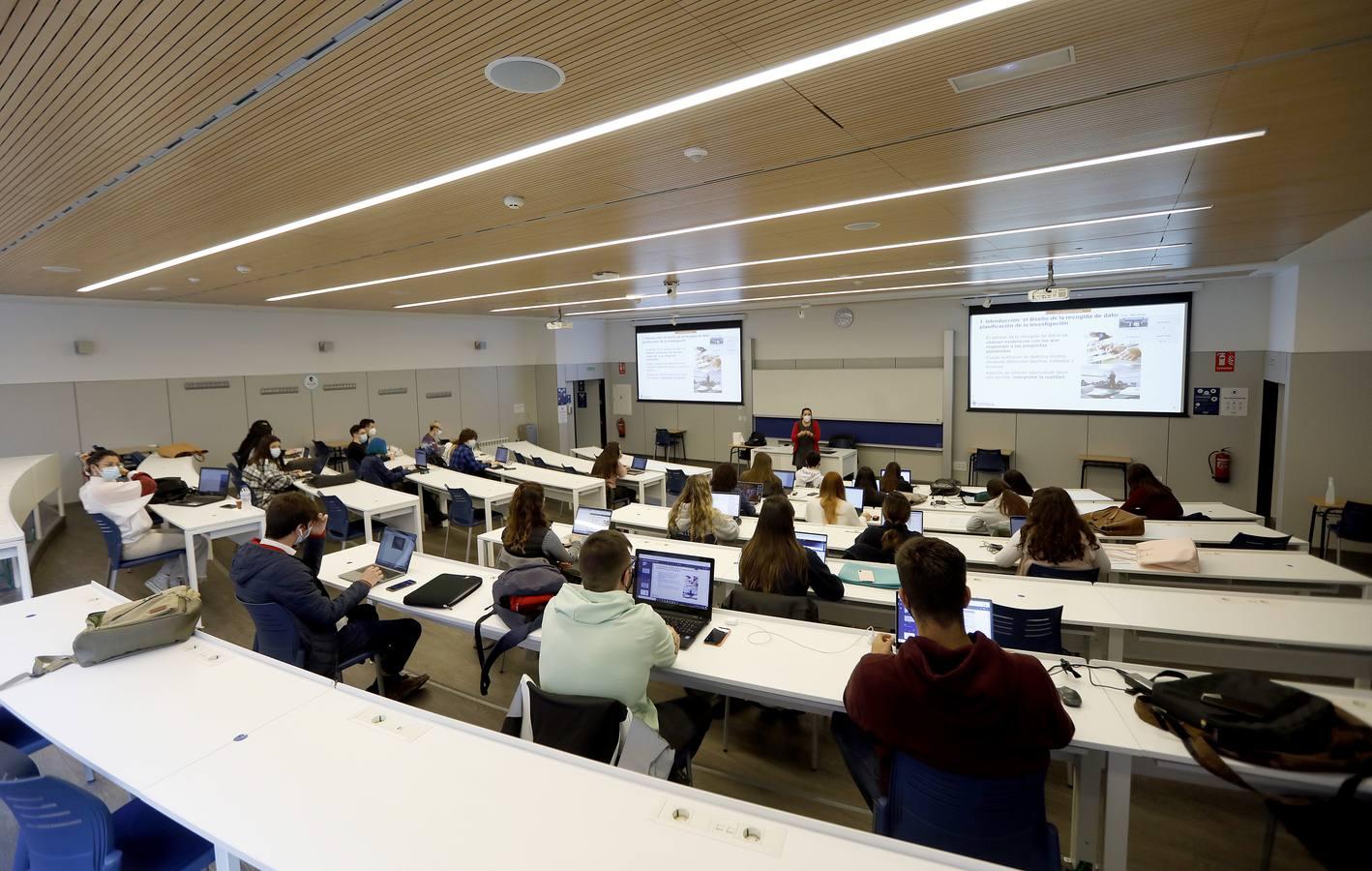 La universidad vuelve a las clases en Córdoba, en imágenes