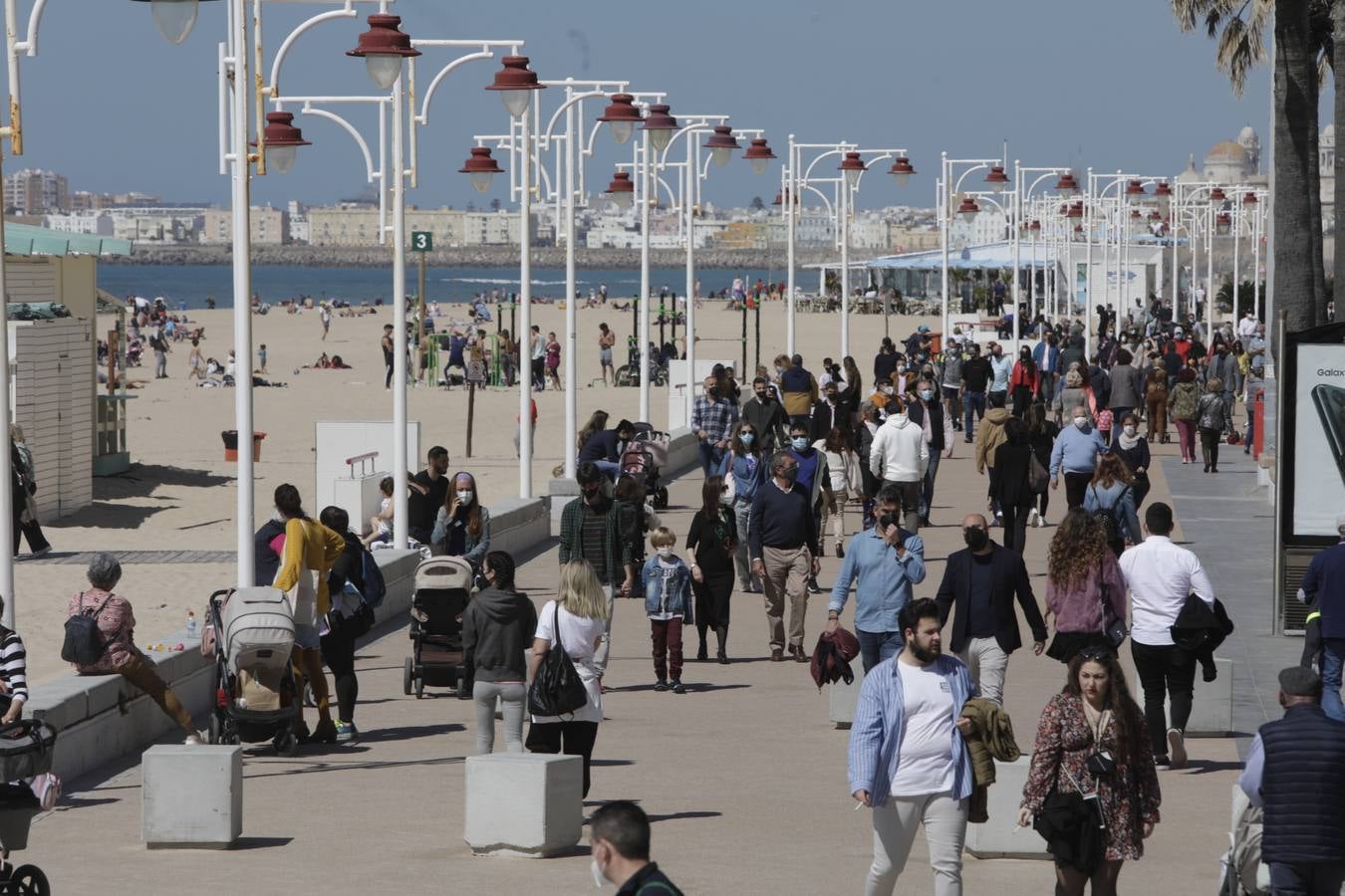 Fotos: ambiente en Cádiz en este primer sábado en el que la provincia está en nivel 2