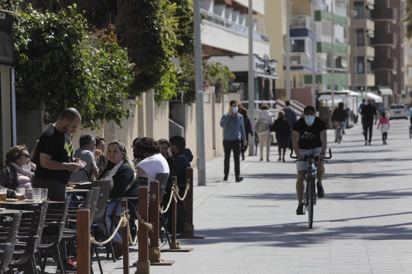 Fotos: ambiente en Cádiz en este primer sábado en el que la provincia está en nivel 2