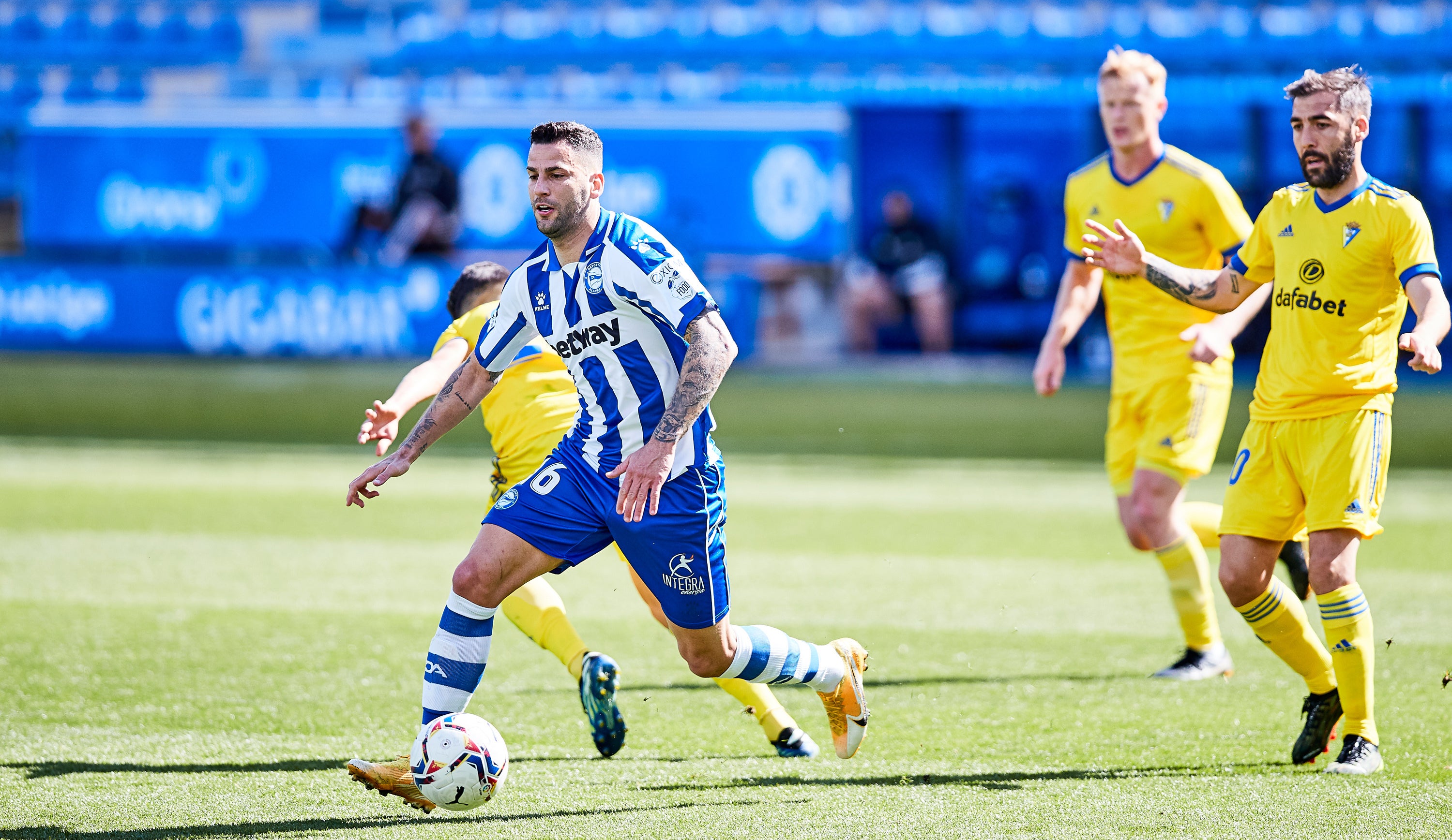 FOTOS: Las imágenes del empate del Cádiz ante el Alavés