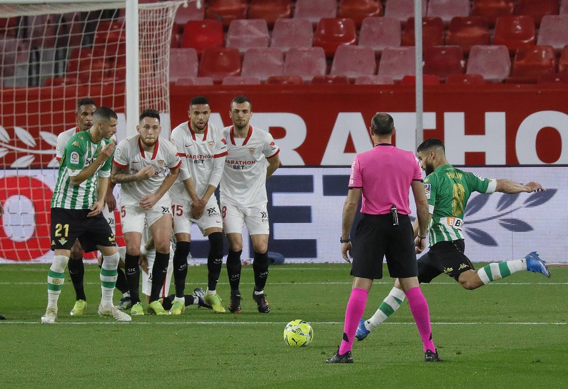 Partido de LaLiga entre el Sevilla y el Betis en el Sánchez-Pizjuán