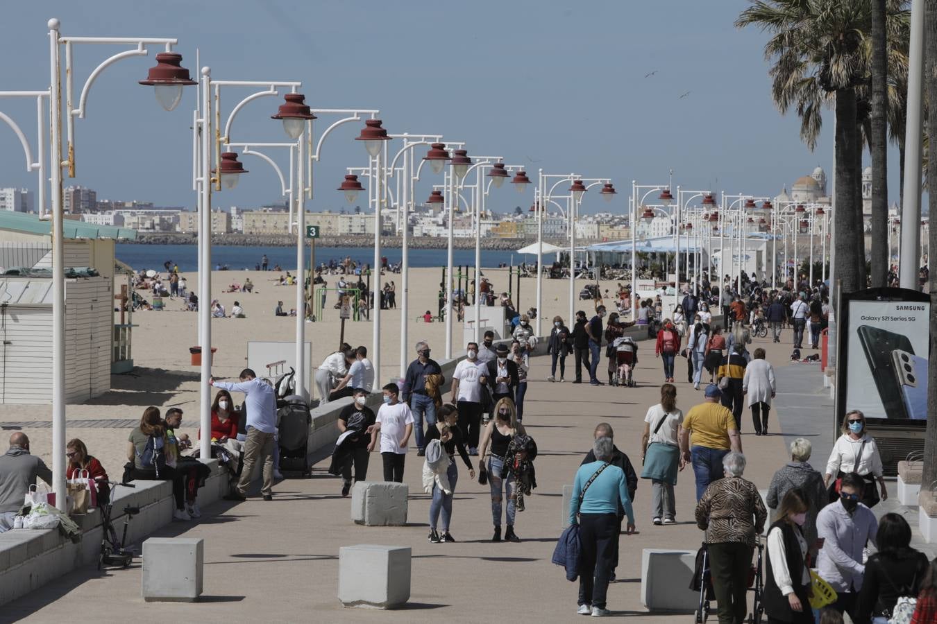 Fotos: ambiente en Cádiz en este primer sábado en el que la provincia está en nivel 2