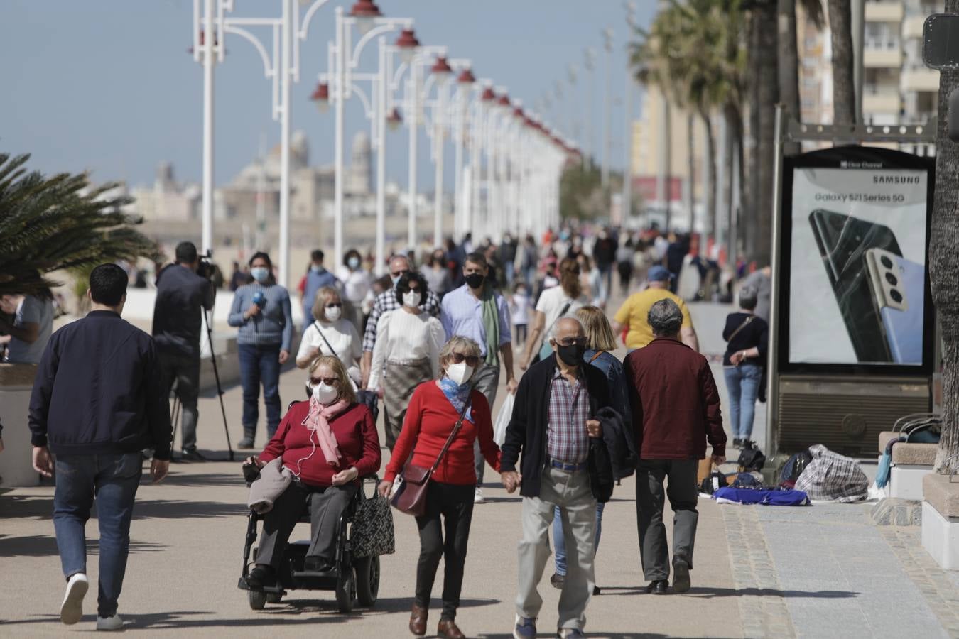 Fotos: ambiente en Cádiz en este primer sábado en el que la provincia está en nivel 2