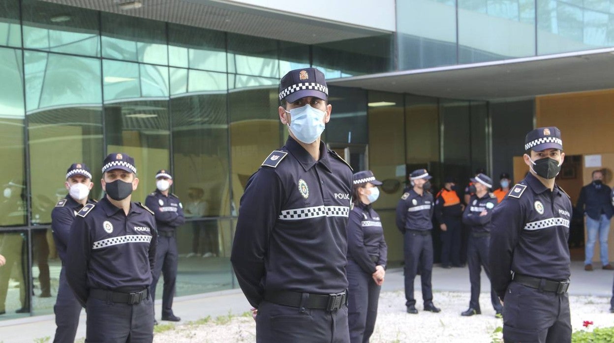 En imágenes, la presentación de los nuevos agentes de Policía Local de Sevilla