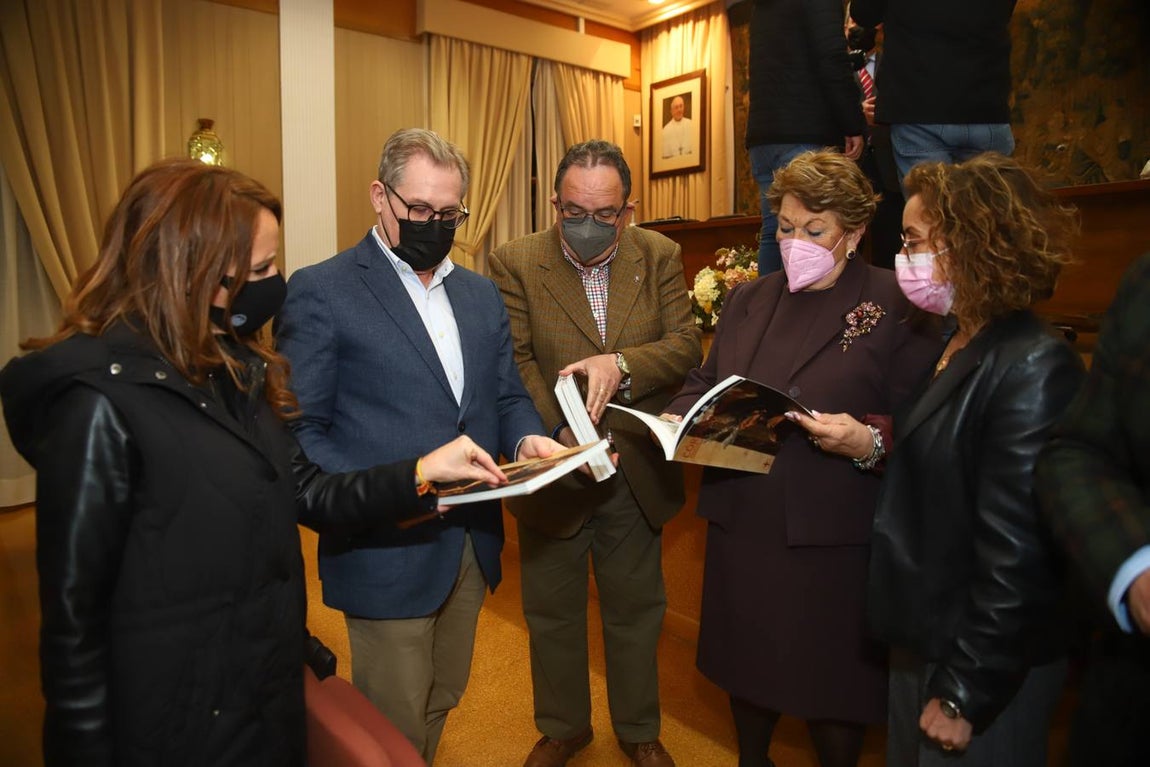 La presentación de la revista &#039;Córdoba Cofrade&#039;, en imágenes