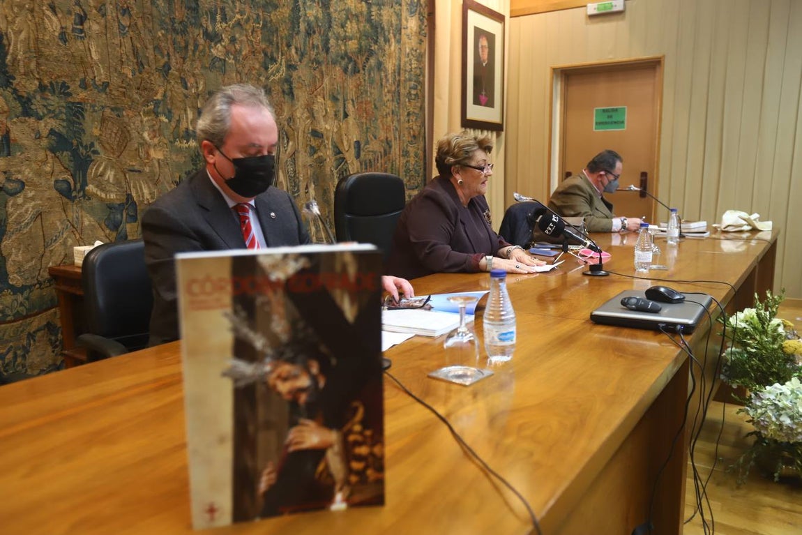 La presentación de la revista &#039;Córdoba Cofrade&#039;, en imágenes