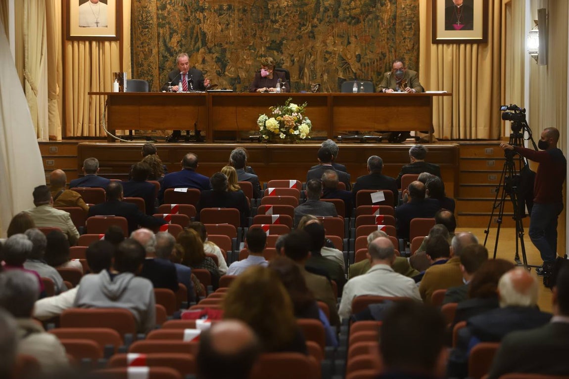 La presentación de la revista &#039;Córdoba Cofrade&#039;, en imágenes