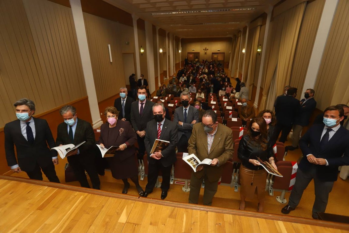 La presentación de la revista &#039;Córdoba Cofrade&#039;, en imágenes