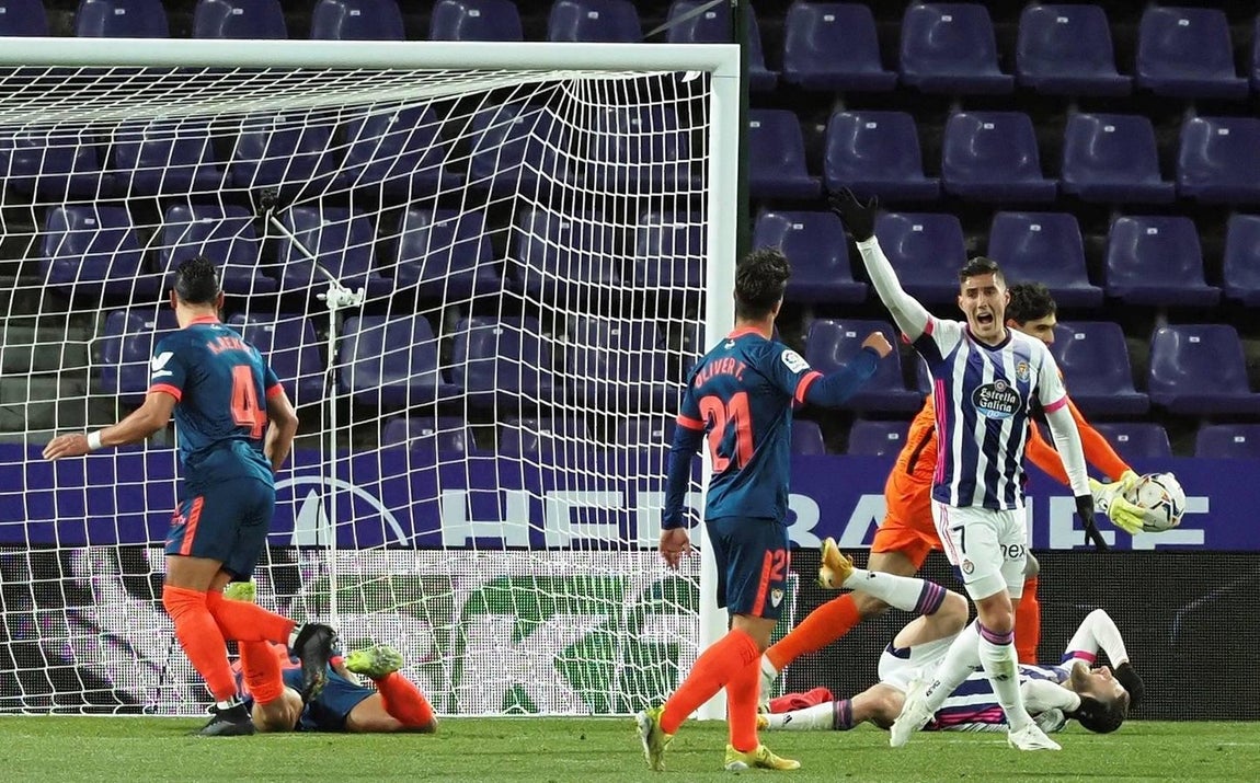 Fotogalería del partido entre el Valladolid y el Sevilla F.C.