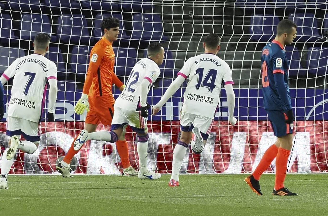 Fotogalería del partido entre el Valladolid y el Sevilla F.C.