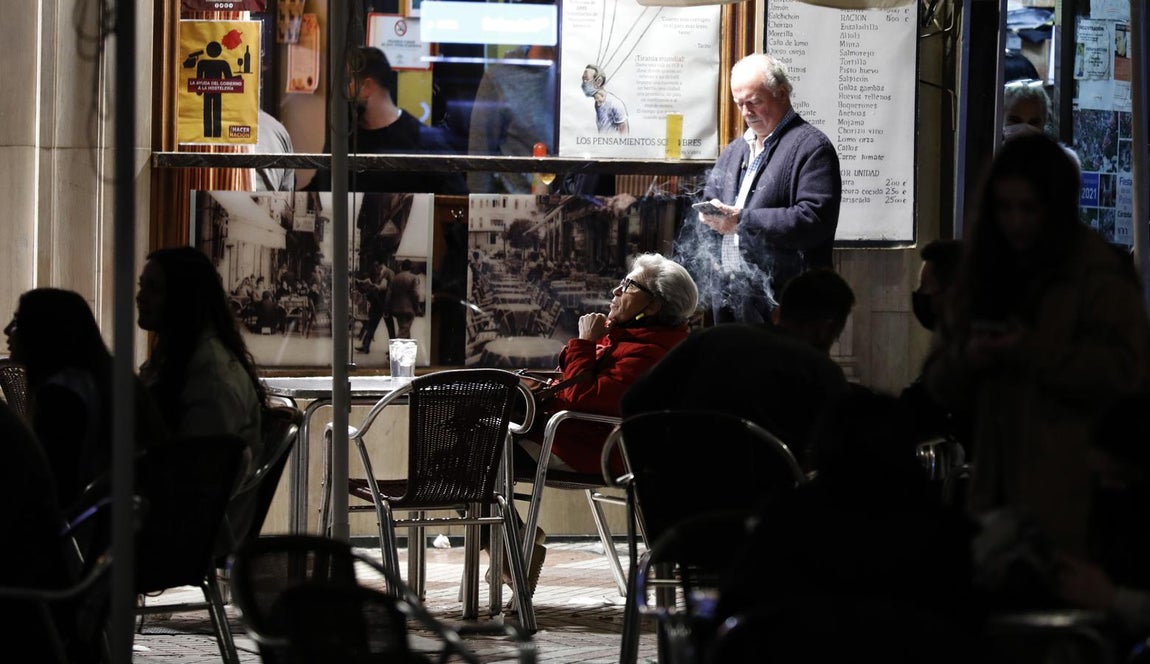 El cierre de la hostelería de Córdoba a las 22.30 horas, en imágenes