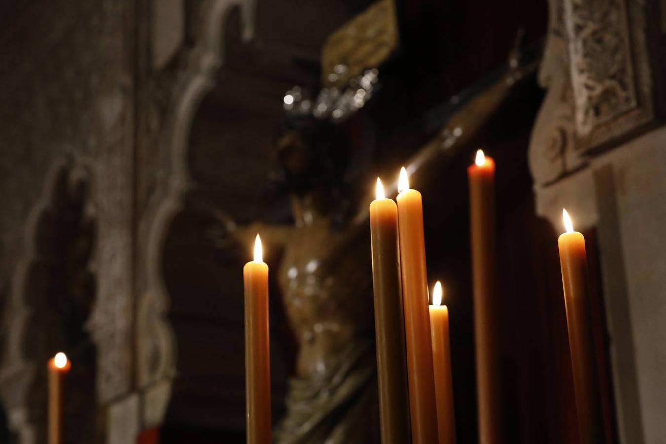 La veneración al Cristo de la Expiración y la Virgen del Silencio en Córdoba, en imágenes